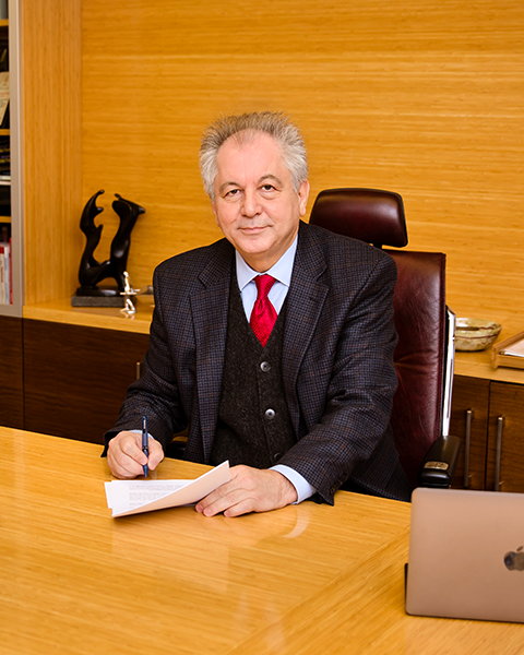 Prof. Dr. Halil Erturul Krolu